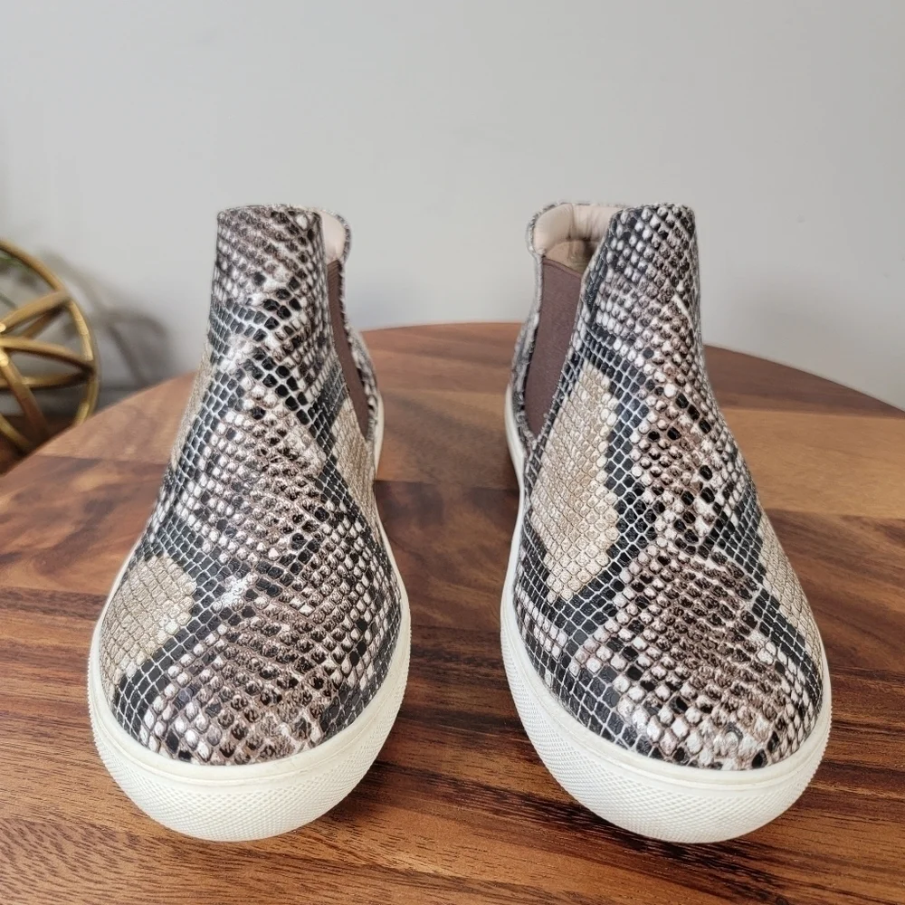 Coconuts by Matisse Snakeskin Print High Top Sneakers Chelsea Boots Size 7.5